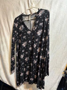 Black Floral Long-Sleeve Swing Dress